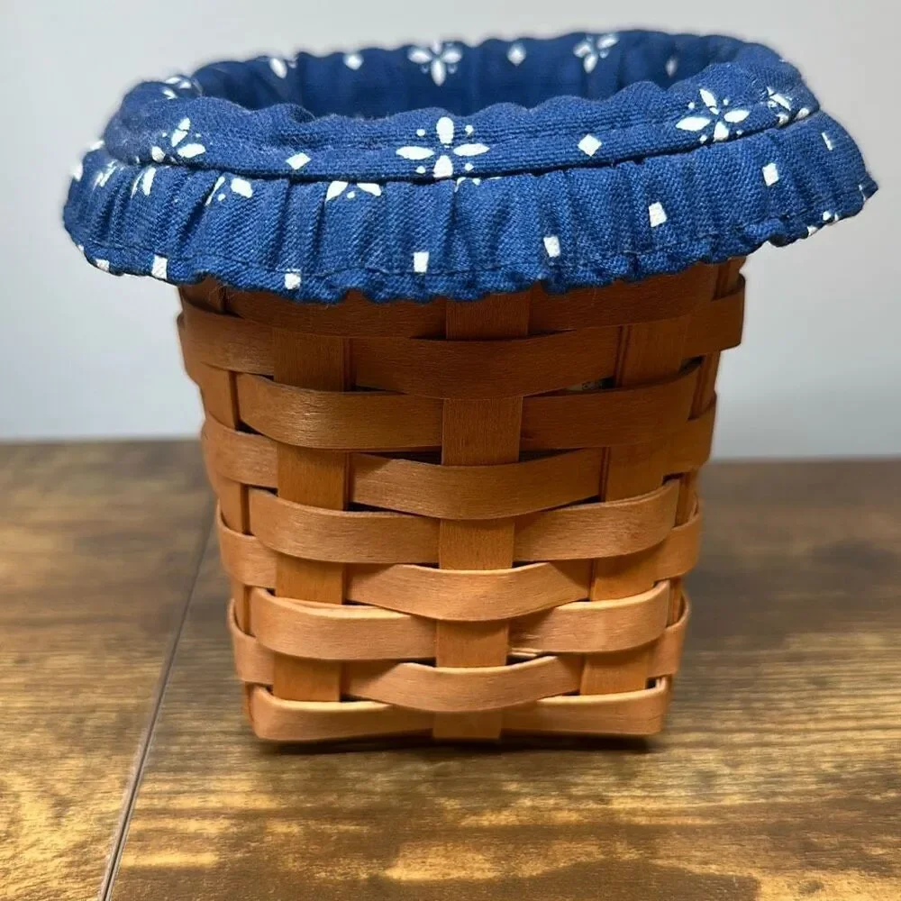 Longaberger Basket 2002 Classic Blue Liner Pen Spoon Basket‎